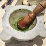 ペペロッソ - 作成中のジェノベーゼソース