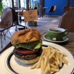 ファンゴー - 【10月のMonthly Burger】  『ディアブル牛タンバーガー¥1800』 『ホットコーヒー¥450』