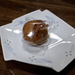 みかどやまんじゅう店 - 黒糖うす皮まんじゅう