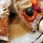 Hohokam DINER - パンケーキ フレッシュフルーツ with ホイップクリーム