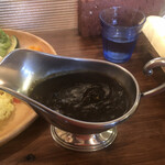 JI-NO - カレールー・・・よく煮込まれていてトロットロ、激辛にしたので少しだけスパイシーでした。