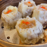 横浜中華街 重慶飯店 本館 - 海老入りシュウマイ　880円