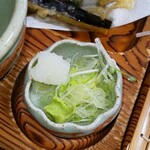 餅の清十郎 - 天ざるそばの薬味(大根下ろし、刻み葱、山葵)(R2.10.12撮影)