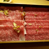 神戸牛 しゃぶしゃぶ おもき 離れ 銀座店 - 神戸牛 特上赤身、霜降り