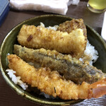 居喰処 光 - 2020/10/12
      本日の日替り 天丼 500円