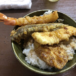 居喰処 光 - 2020/10/12
      本日の日替り 天丼 500円