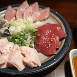 炭火焼肉 肉刺し にく式 - 肉刺し盛り