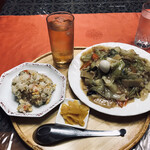中国酒房源華 - 五目焼ソバセット(880円)プーアル茶が付く