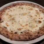 MILLE FIORI - 4種チーズのクリームソース 蜂蜜がけ（￥1700）