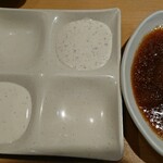 Kushiya Monogatari - 季節のソースのナッツソースがおいしかった。チーズソースとおろしポン酢