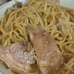 ラーメン二郎 - 豚もいつも通り