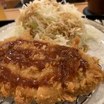 とんかつ工房 + - ロースカツ美味しい