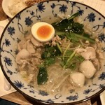 バンコクナイト銀座 - ランチセット「バンコクラーメン(屋台風タイラーメン)」(980円)