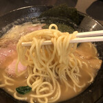 麺屋 うえまつ - 麺アップ