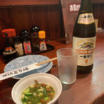 焼き鳥　とり峰 - お通しと瓶ビー