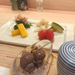 季節料理と地酒 裕 - 夏野菜の和風ピクルス～濃い目の鰹出汁に浸けられた香りと爽やかな野菜の旨さがサリゲナい。