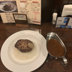 欧風カレーKEN - ハンバーグカレー（大辛、ライス少なめ）