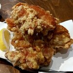 鶴亀餃子製作所 - 自家製唐揚げ4個 390円+税