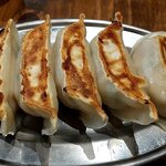 鶴亀餃子製作所 - 鶴亀餃子5個