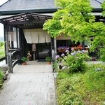 魚沼茶房 - お店様の入り口付近です⑧（7/13UP）