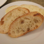ヴェルデ・レガーロ - 自家製パン