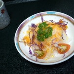 濱屋 - 「ジャンボカツカレー」（880円）についてきたサラダ。大根たっぷり。