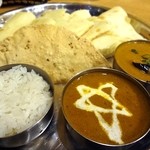 SHIVA - チキンカレーとナスキーマ