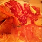 ペレグリーノ - 生ハムサラミの盛り合わせ