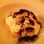 ペレグリーノ - 美味しすぎる、ミルクのジェラート。