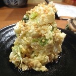 ごはん屋 上の裏馳走 こだま - 新じゃが芋と春キャベツのポテサラ　360円