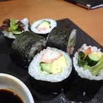 ごはん屋 上の裏馳走 こだま - サラダ太巻き寿司　400円