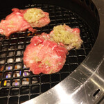 焼肉 萬屋 - 