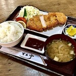 Tontei - 上ロースかつ定食（８４０円）