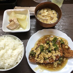 居喰処 光 - 2020/10/13
      本日の日替り トンカツ玉子あんかけ定食 500円