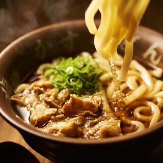 大阪特产！油芥♫ 芥末乌冬面和内脏火锅！