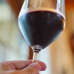 トラットリア ナトゥーラ - 玻瓈杯（ぎやまんさかづき）に"赤葡萄酒（あかきえびかづらのさけ）"