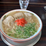 ラーメン げんこつ家 - 大盛りラーメン　薬味全部かけ　(¥650)