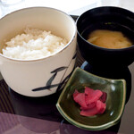 高松ゴールドカントリー倶楽部 - ご飯と味噌汁と漬物