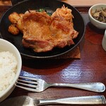 満天食堂 - ご飯味噌汁小鉢付き  ご飯はおかわりオッケー