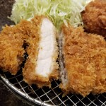 とんかつ 和幸 - 牡蠣ロース。