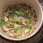 赤坂 菊乃井 - 昼懐石１２１００円。舞茸と鮎の御飯。子持ち鮎が良い味わいで、舞茸の旨味と歯応えも良く、とーっても美味しかったです（╹◡╹）（╹◡╹）
