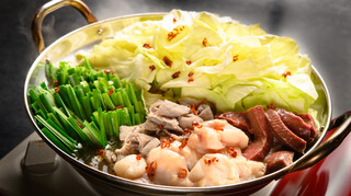 Kominka Izakaya Komachi - もつ鍋（シマ腸、小腸、センマイ、ハツが盛り沢山）