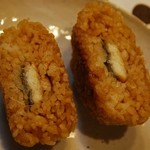 Tenoji - 「うなぎ入り焼きおにぎり」の断面