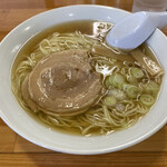 太陽 - 凄く旨いスープと麺。コンビネーションは絶妙。