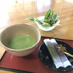 Toushirou No Sato Sakuraa N - 抹茶とのセット
