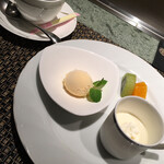 近江牛専門店れすとらん松喜屋 - デザート３種盛り