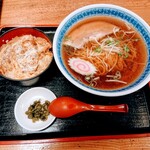 Ichiriki - ラーメン+半かつ丼