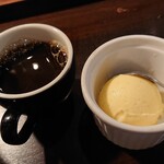 Yakiniku motsunabe futakotamagawa kuratsuki - コーヒーとバニラアイス