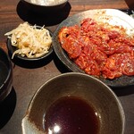 焼肉×もつ鍋 二子玉川 蔵月 - まかないハラミランチ 1,650円