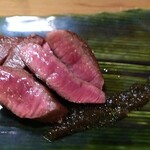 湖粋 - ➆　ステーキ（ウデ部分）+　昆布醤油